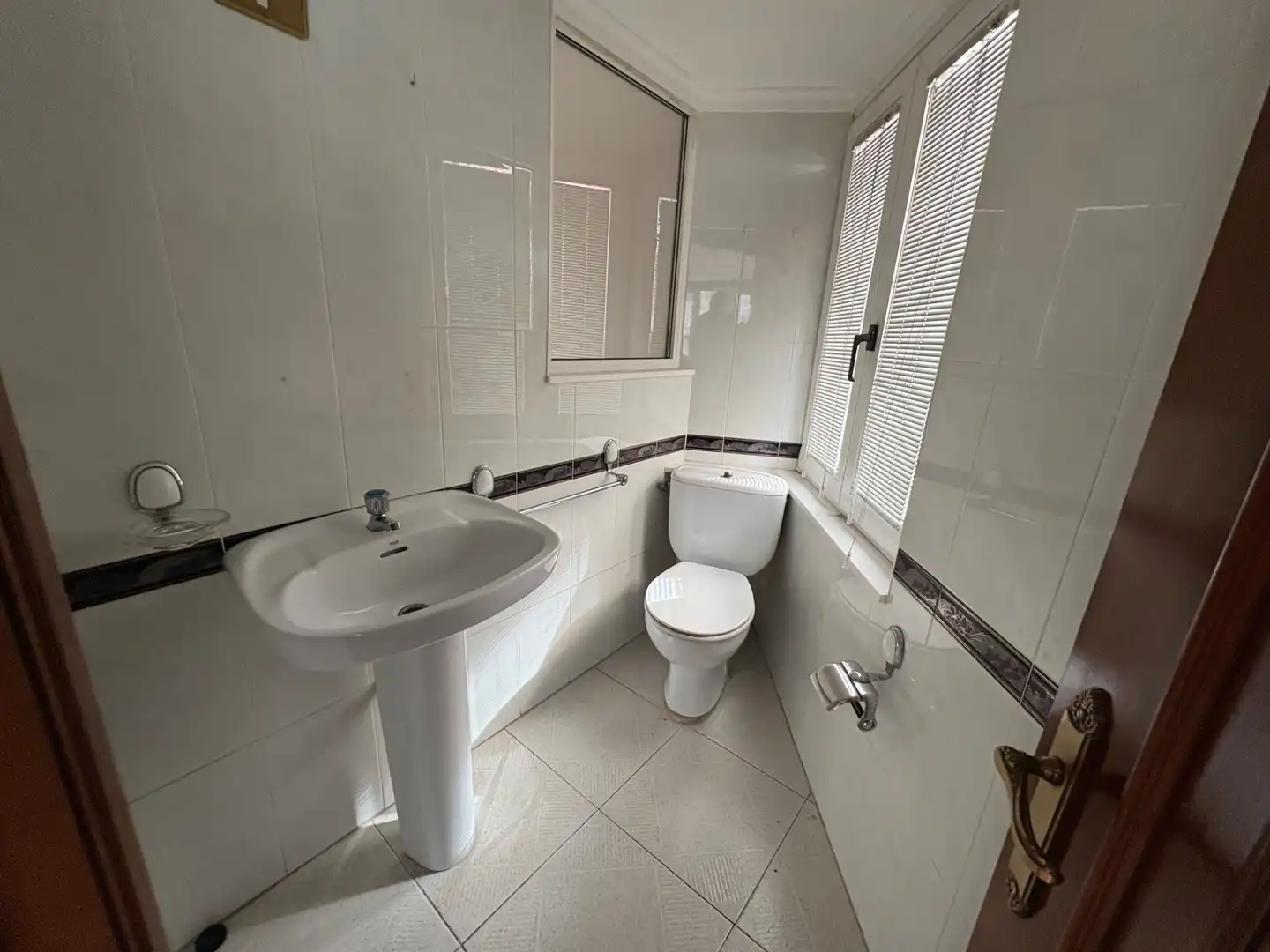 Badezimmer von Geschaftsraum zum Verkauf in Ortigueira