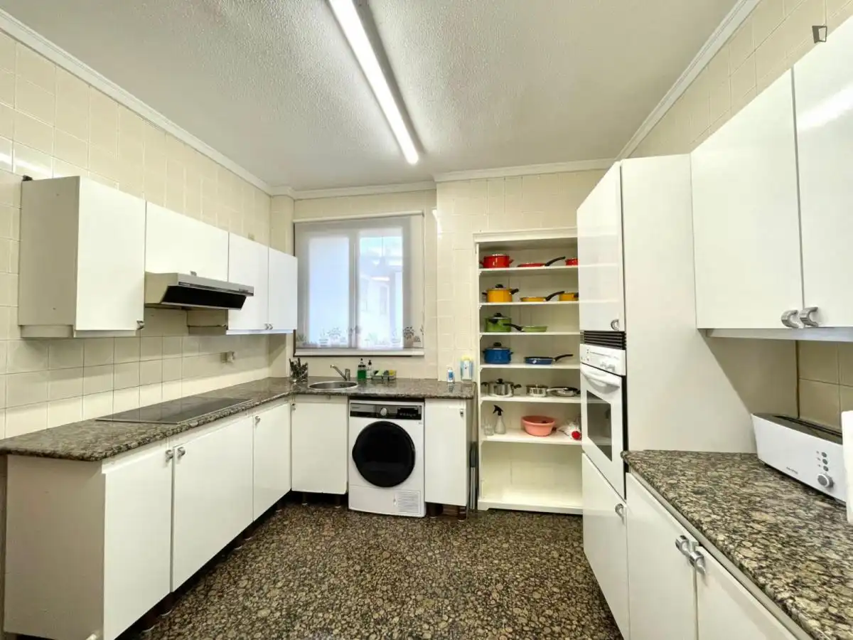 Room in Castaños - Begoñaibarra