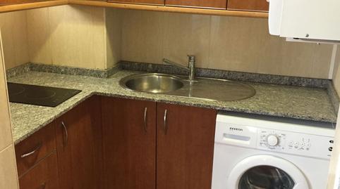 Foto 2 de Piso en venta en Peñamefecit - Avda Barcelona, Jaén