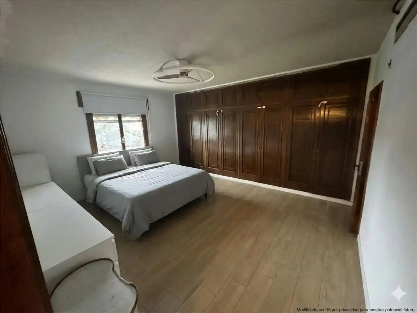 Habitación de Casa o chalet en venta en Boadilla del Monte con Aire acondicionado, Piscina y Balcón