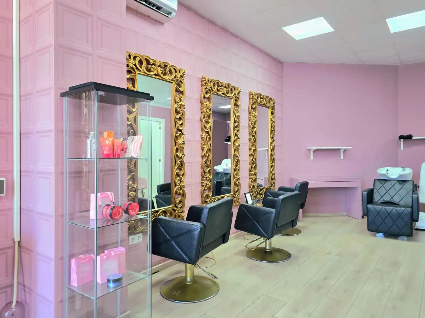 Commercial properties for rent in Marbella  with Air Conditioner and Furnished