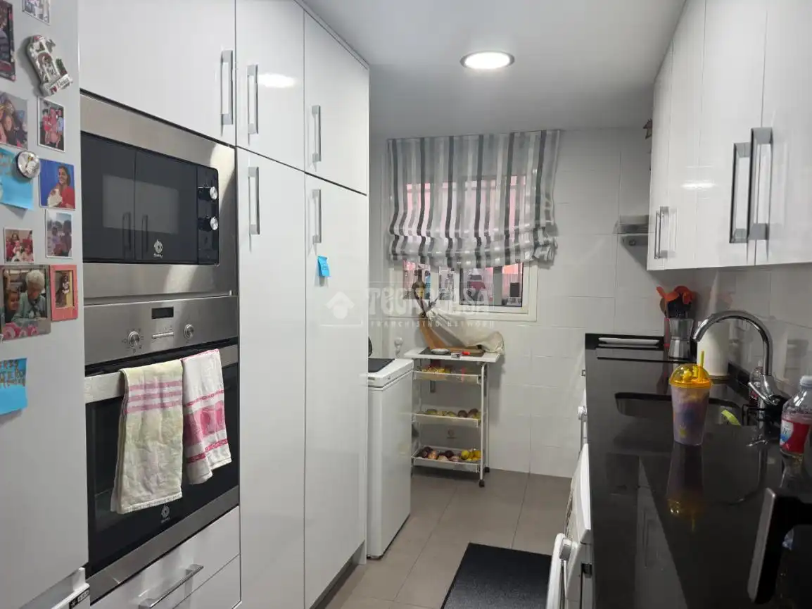 Küche von Wohnung zum Verkauf in Madrid mit Klimaanlage und Heizung