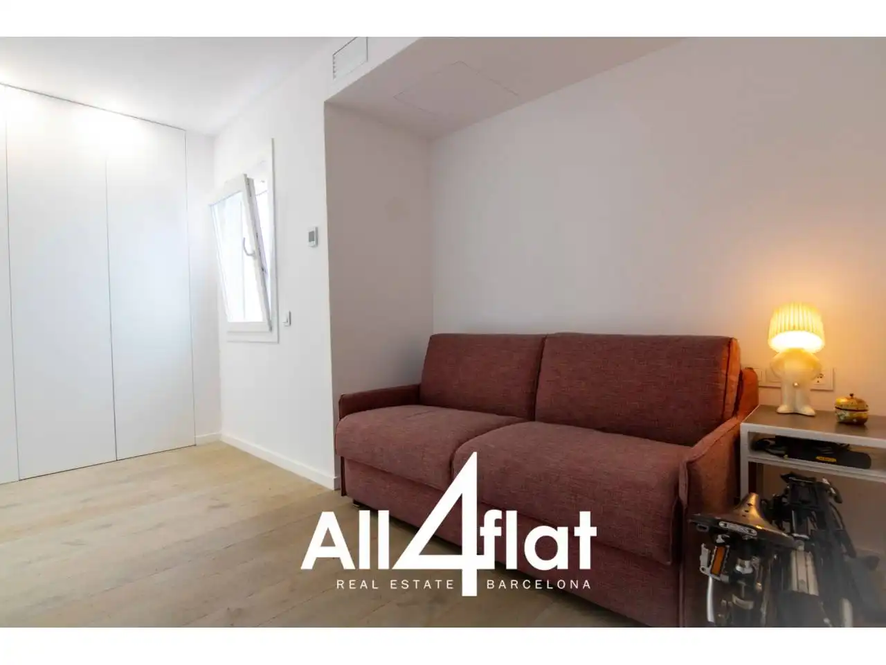 Bedroom of Attic for rent in Barcelona  with Air Conditioner, Heating and Parquet flooring