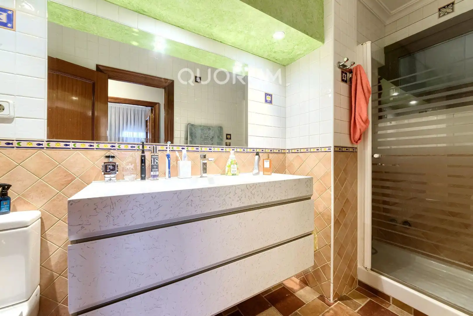 Badezimmer von Wohnung zum Verkauf in Basauri  mit Heizung und Möbliert