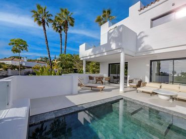 Apartament amb piscina en venda a Calle Tolox, 8