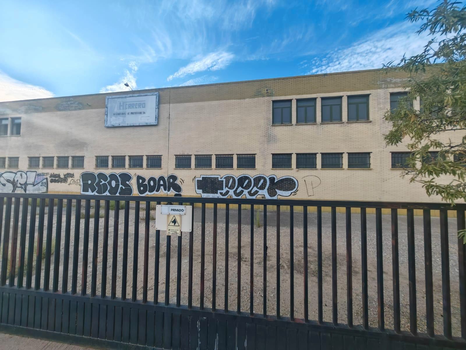 Exterior view of Industrial buildings for sale in Valdeolmos-Alalpardo