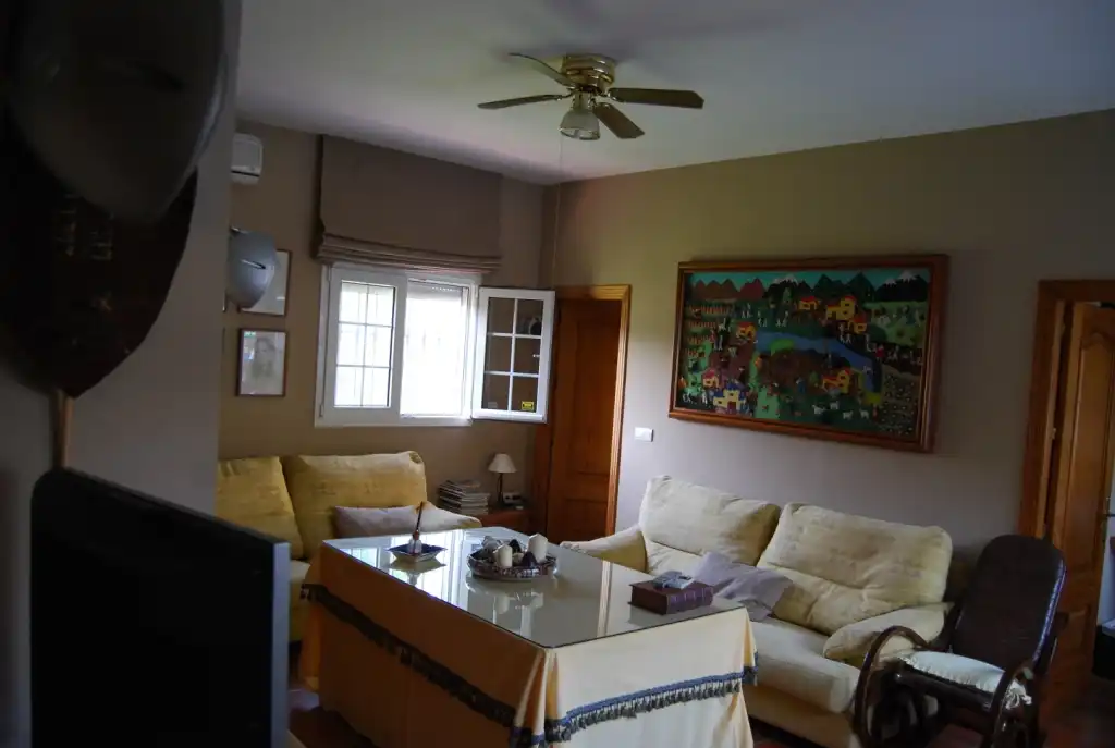 Sala d'estar de Casa o xalet en venda en Alhaurín de la Torre amb Aire condicionat, Jardí privat i Terrassa