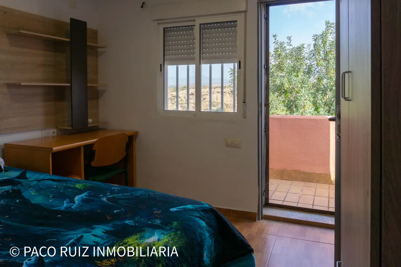 Habitación de Casa adosada en venta en Rioja con Balcón