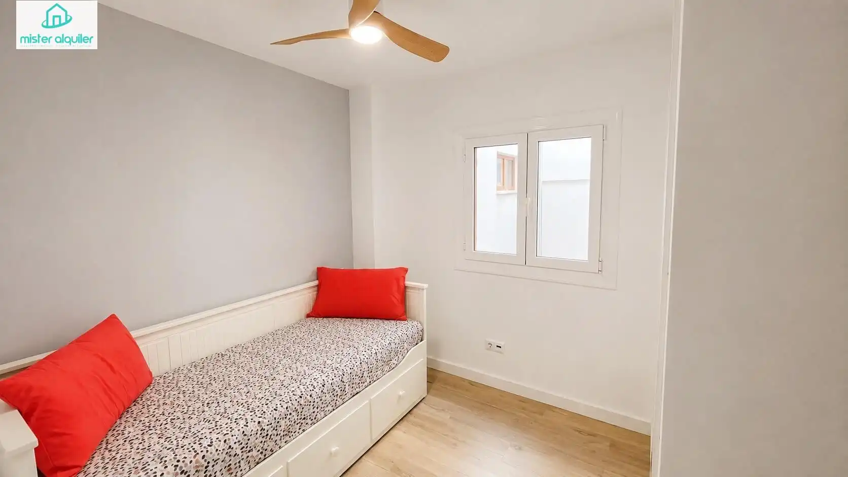 Schlafzimmer von Wohnungen zur Miete in El Campello mit Klimaanlage, Heizung und Terrasse