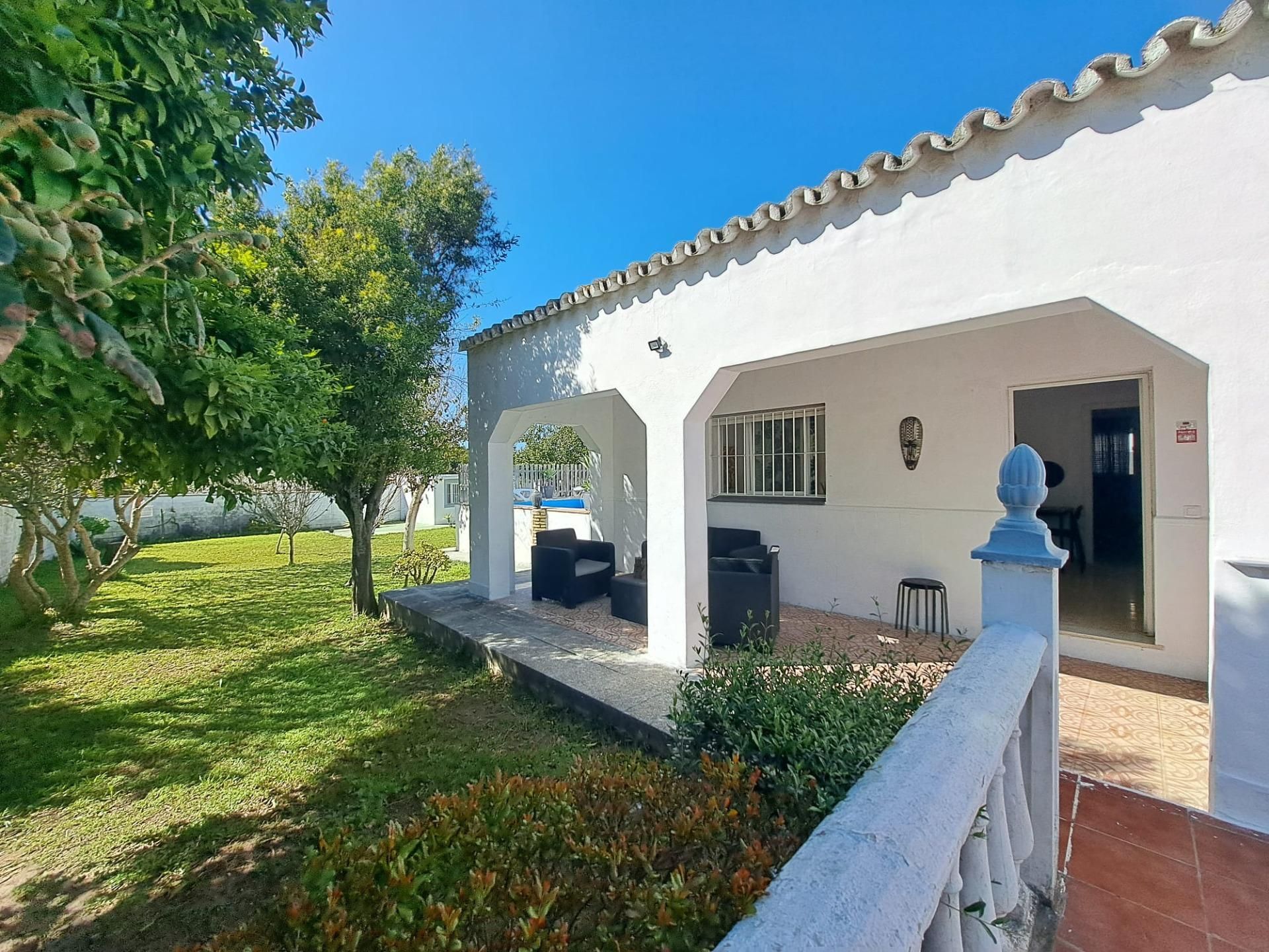 Jardín de Casa o chalet de alquiler en Chiclana de la Frontera con Piscina comunitaria