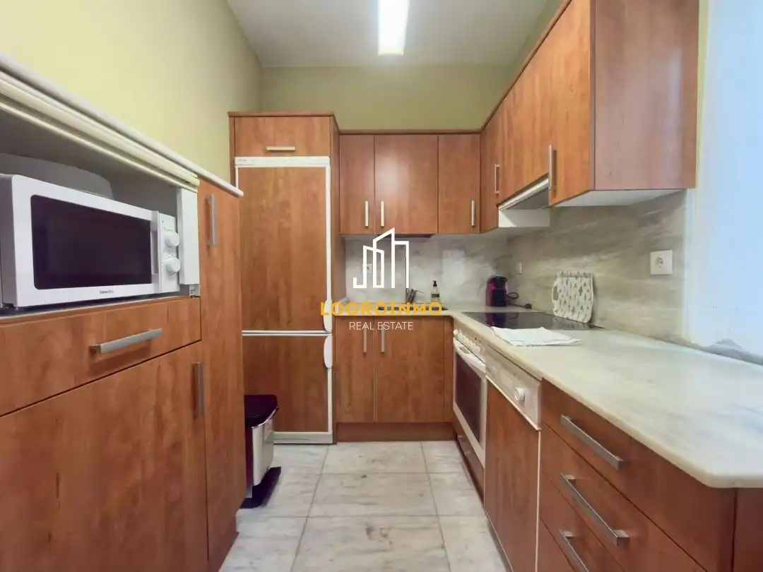 Cocina de Piso de alquiler en  Logroño con Calefacción y Terraza
