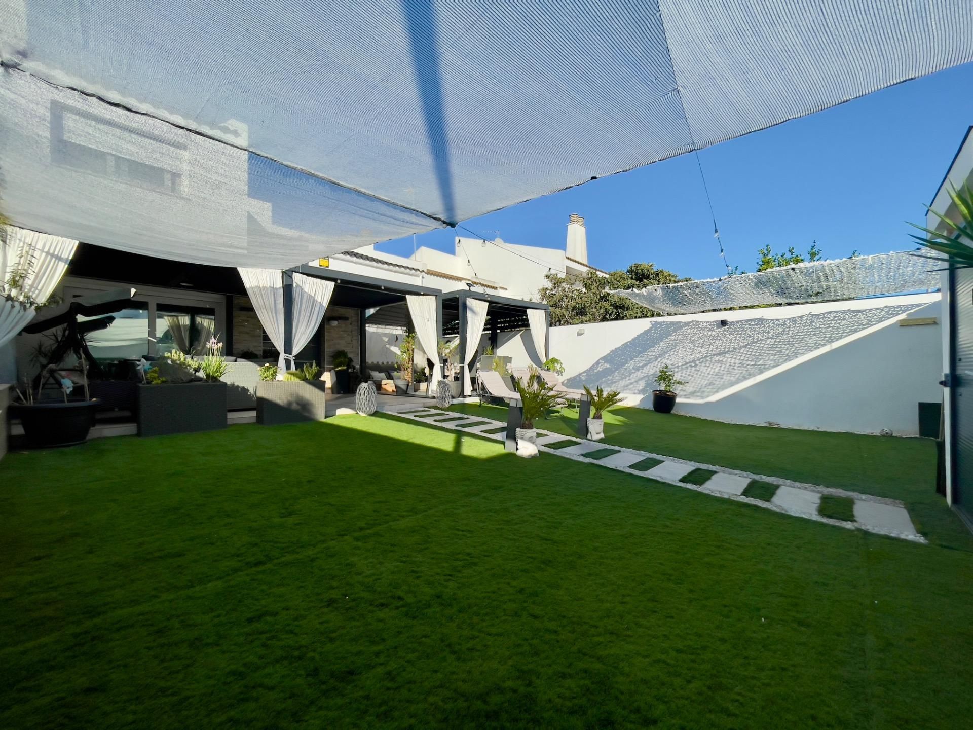 Terrassa de Casa adosada en venda en Chiclana de la Frontera amb Jardí privat i Terrassa
