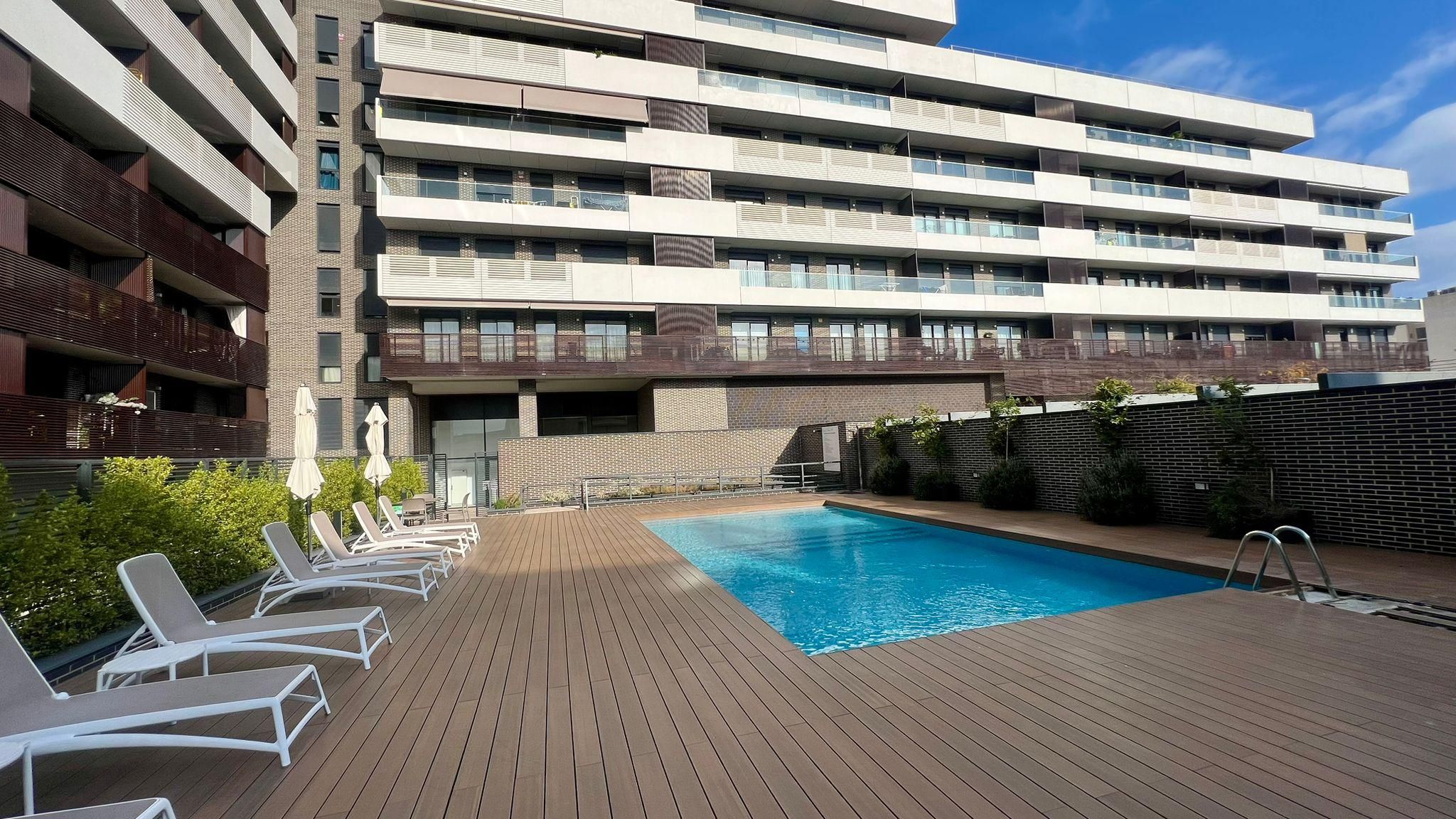 Piscina de Apartament en venda en Montgat amb Jardí privat, Piscina i Balcó