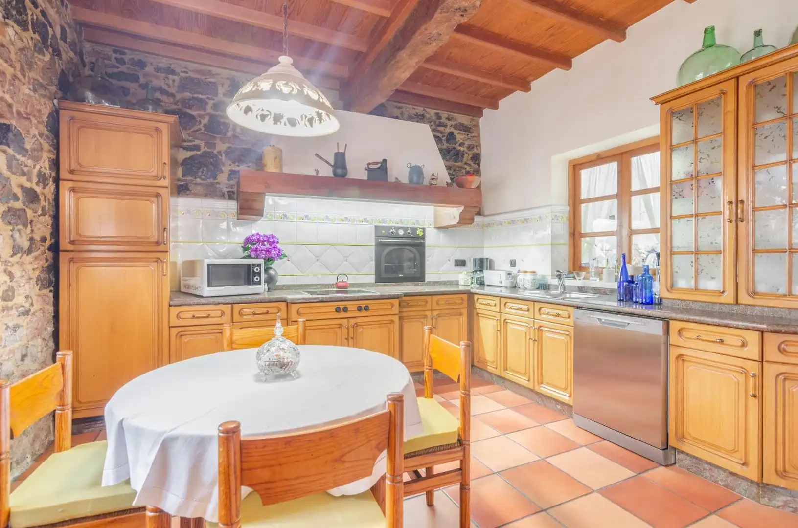 Cocina de Casa o chalet en venta en Avilés con Calefacción, Jardín privado y Terraza