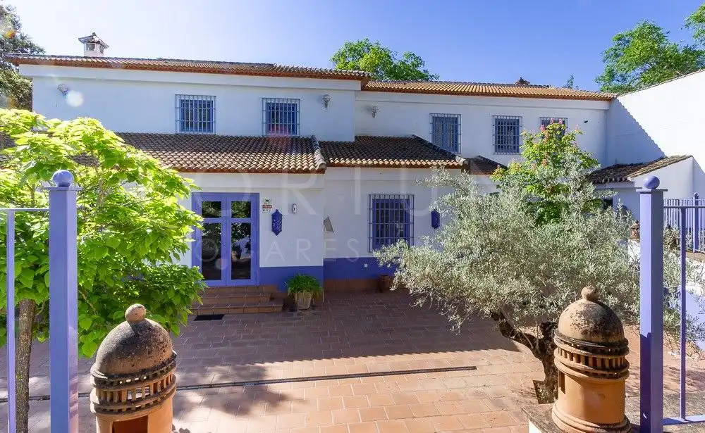 Vista exterior de Finca rústica en venda en Archidona amb Calefacció, Jardí privat i Terrassa