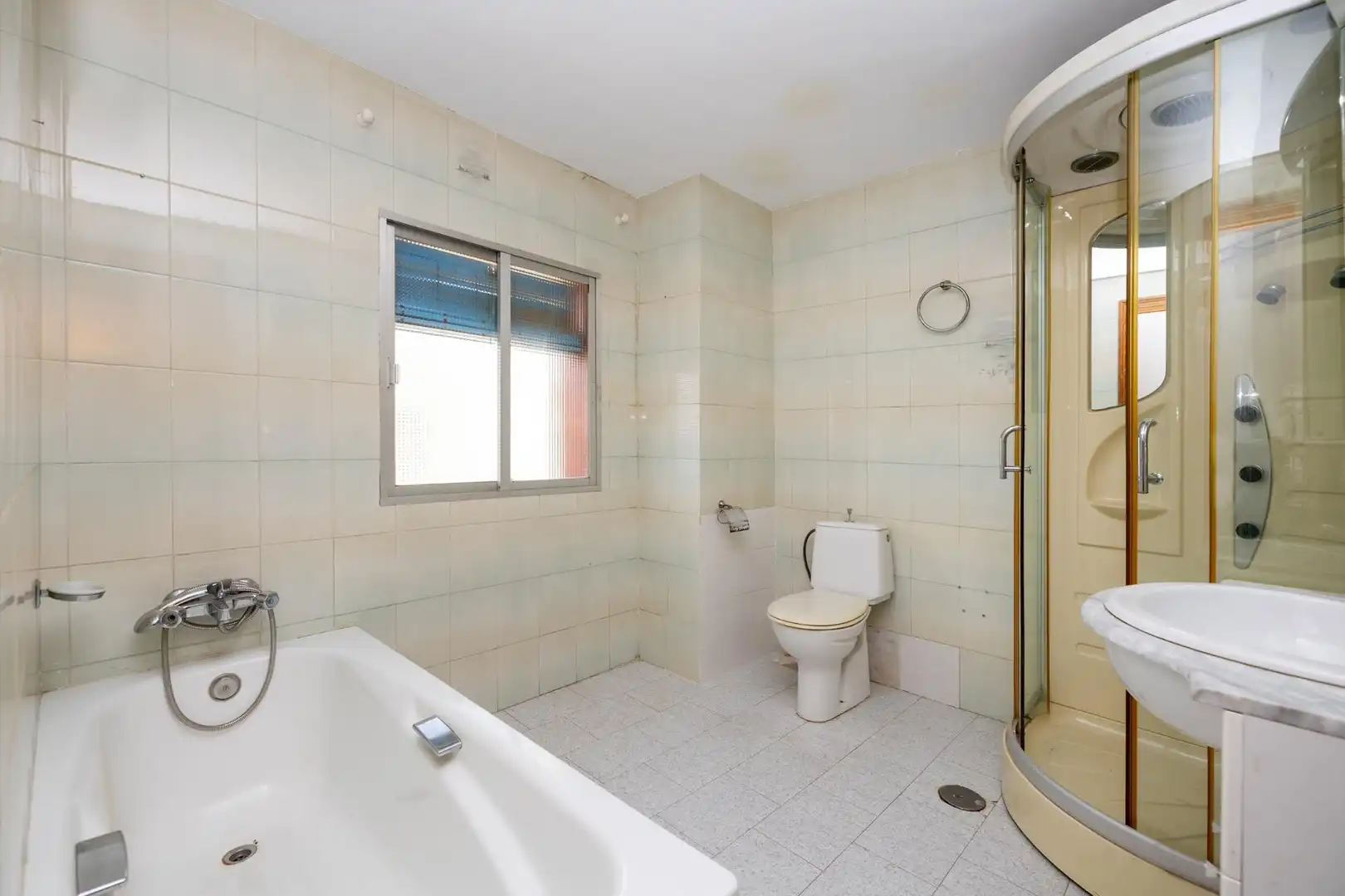 Baño de Apartamento en venta en Cenes de la Vega con Terraza