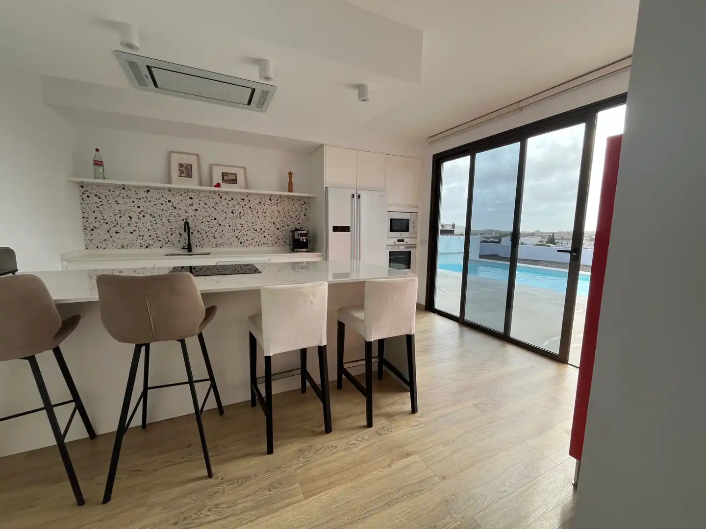 Cocina de Casa o chalet en venta en San Bartolomé con Jardín privado, Terraza y Piscina
