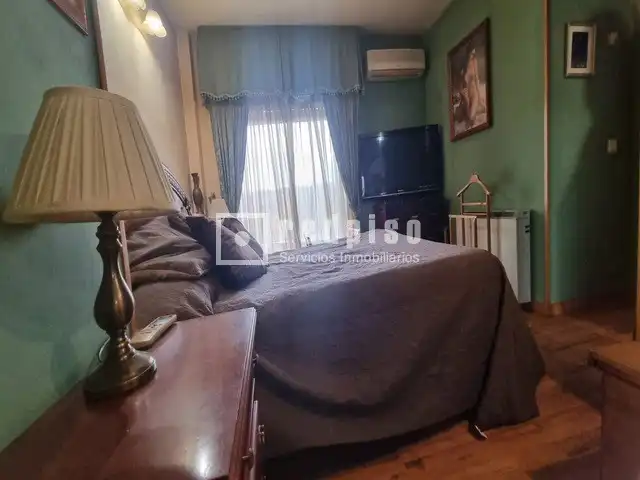 Dormitori de Casa o xalet en venda en Colmenar Viejo amb Aire condicionat, Calefacció i Jardí privat