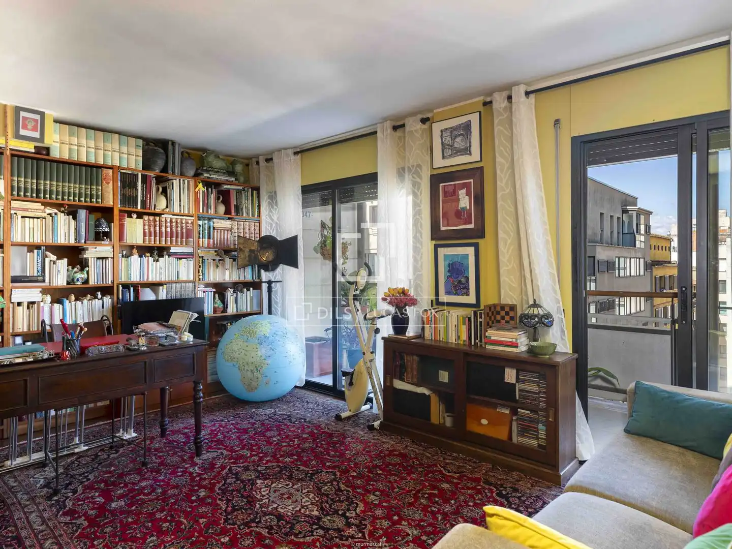 Wohnzimmer von Dachboden zum Verkauf in Girona mit Klimaanlage, Heizung und Terrasse