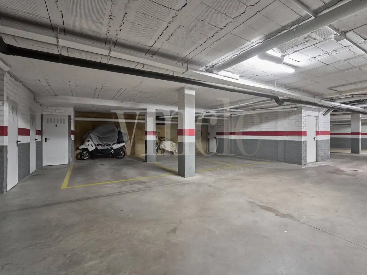 Parkplatz von Wohnung zum Verkauf in Llívia mit Heizung, Privatgarten und Parkett