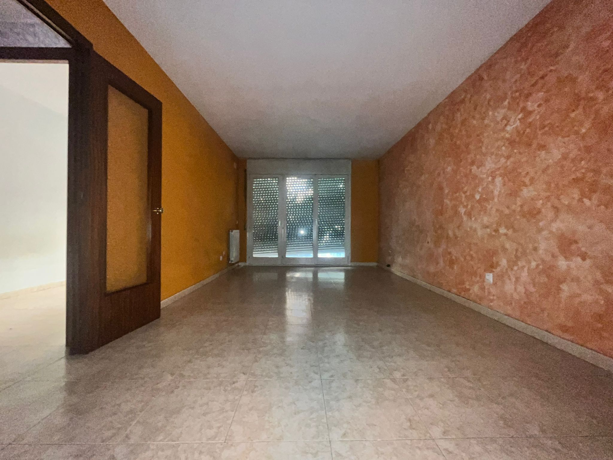 Flat for sale in Salt