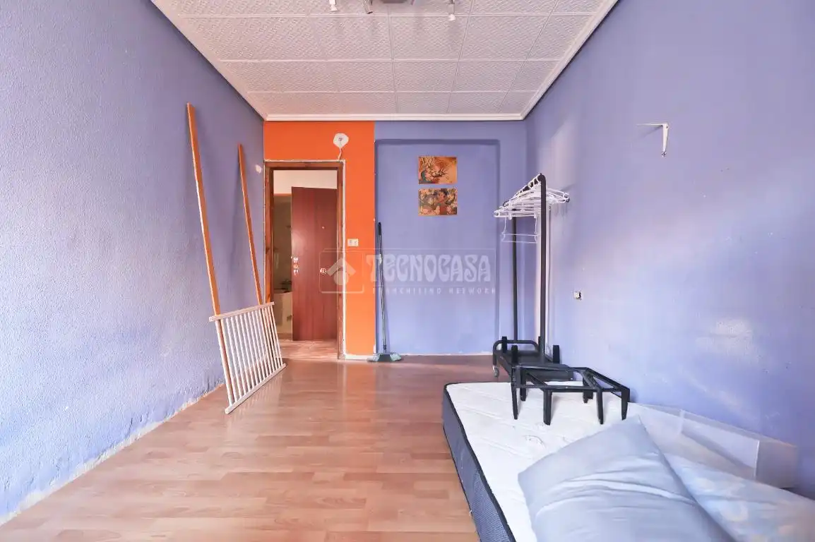 Habitación de Piso en venta en Sagunto / Sagunt con Balcón y Piscina comunitaria