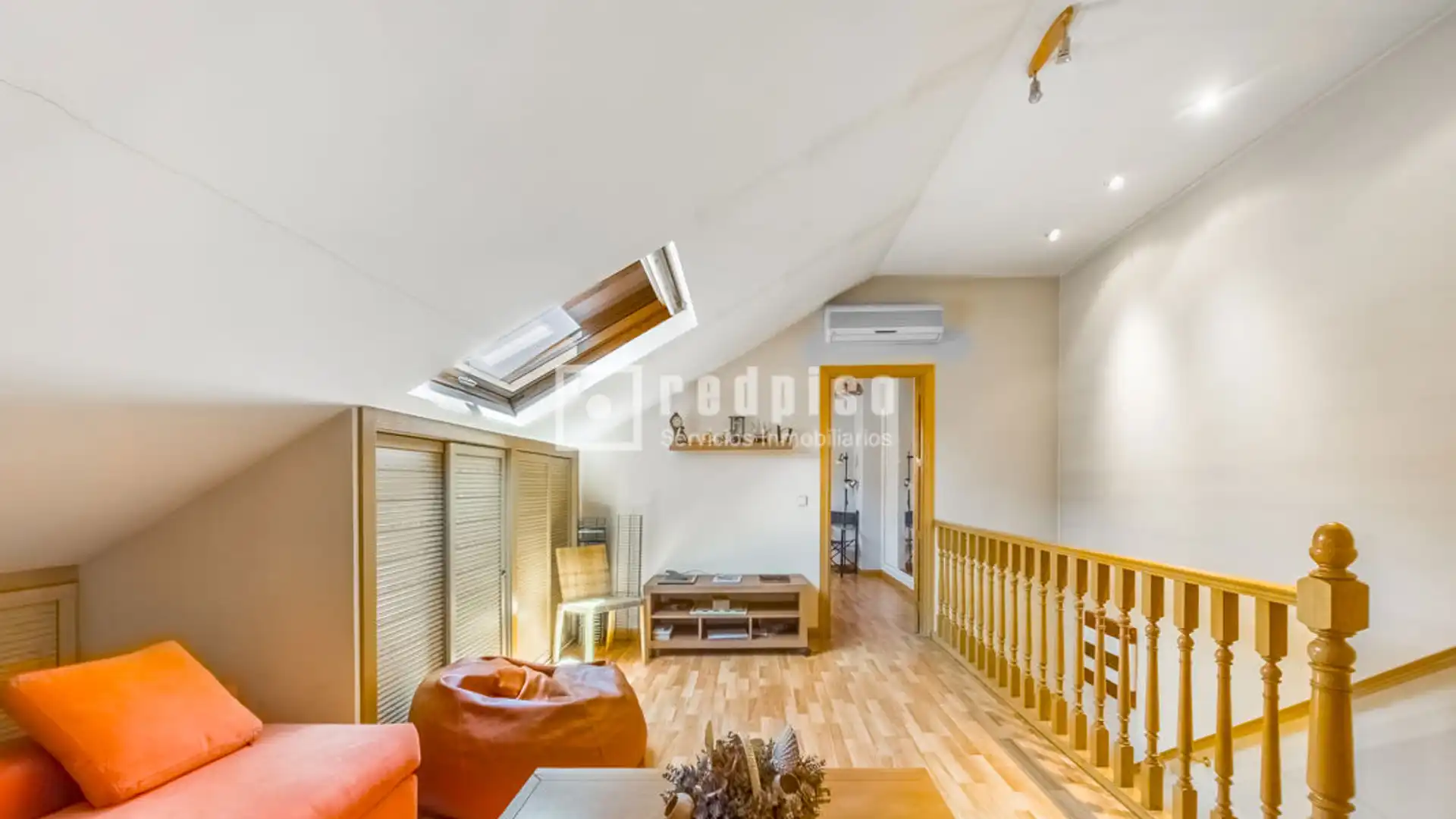 Habitación de Dúplex en venta en Alcorcón con Calefacción, Jardín privado y Parquet