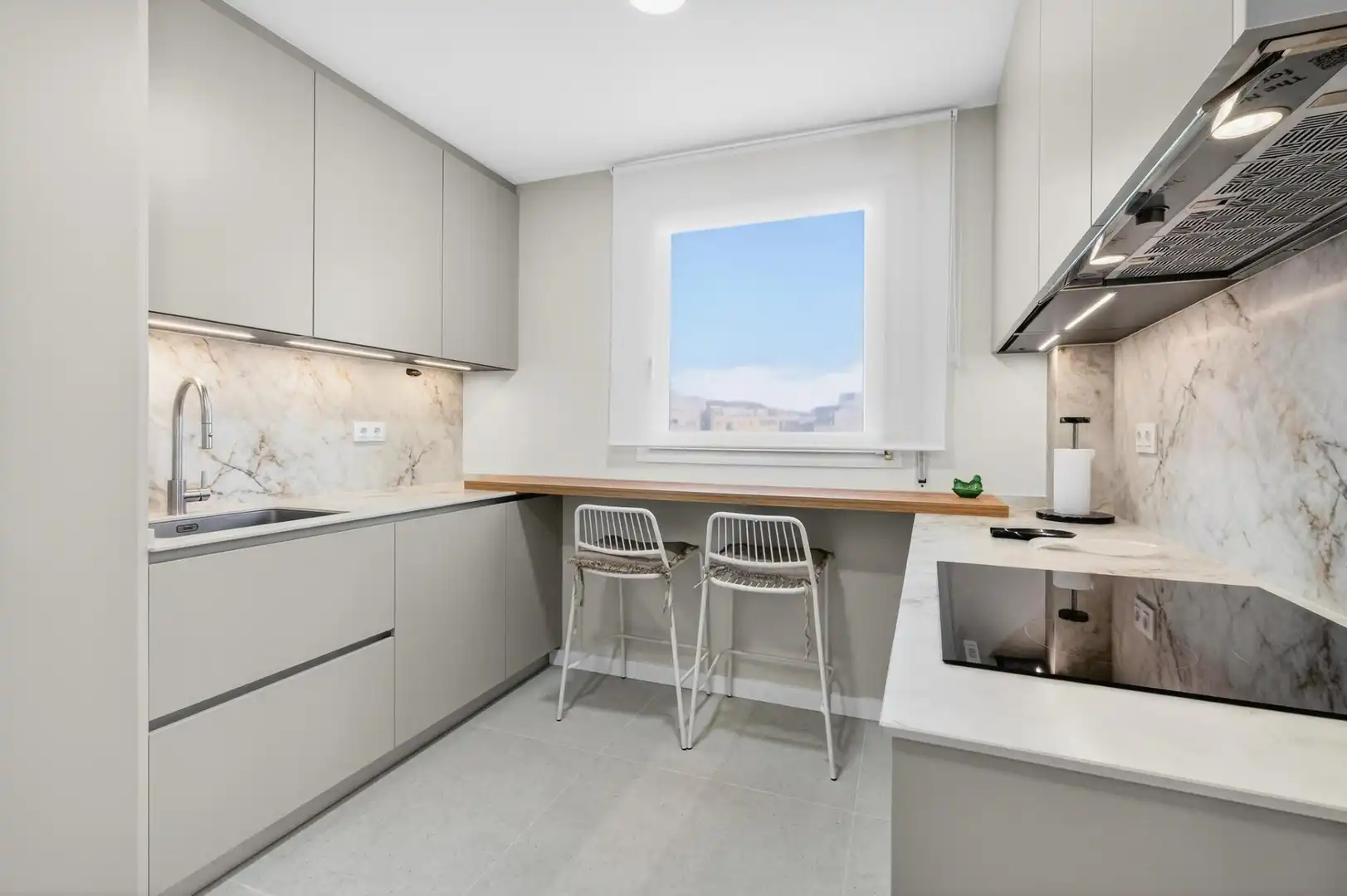 Cocina de Piso en venta en Girona con Calefacción y Balcón