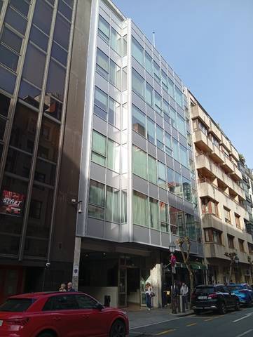 Oficina en Venta en Colón de Larreátegui Kalea en Ensanche - Moyua - Diputación