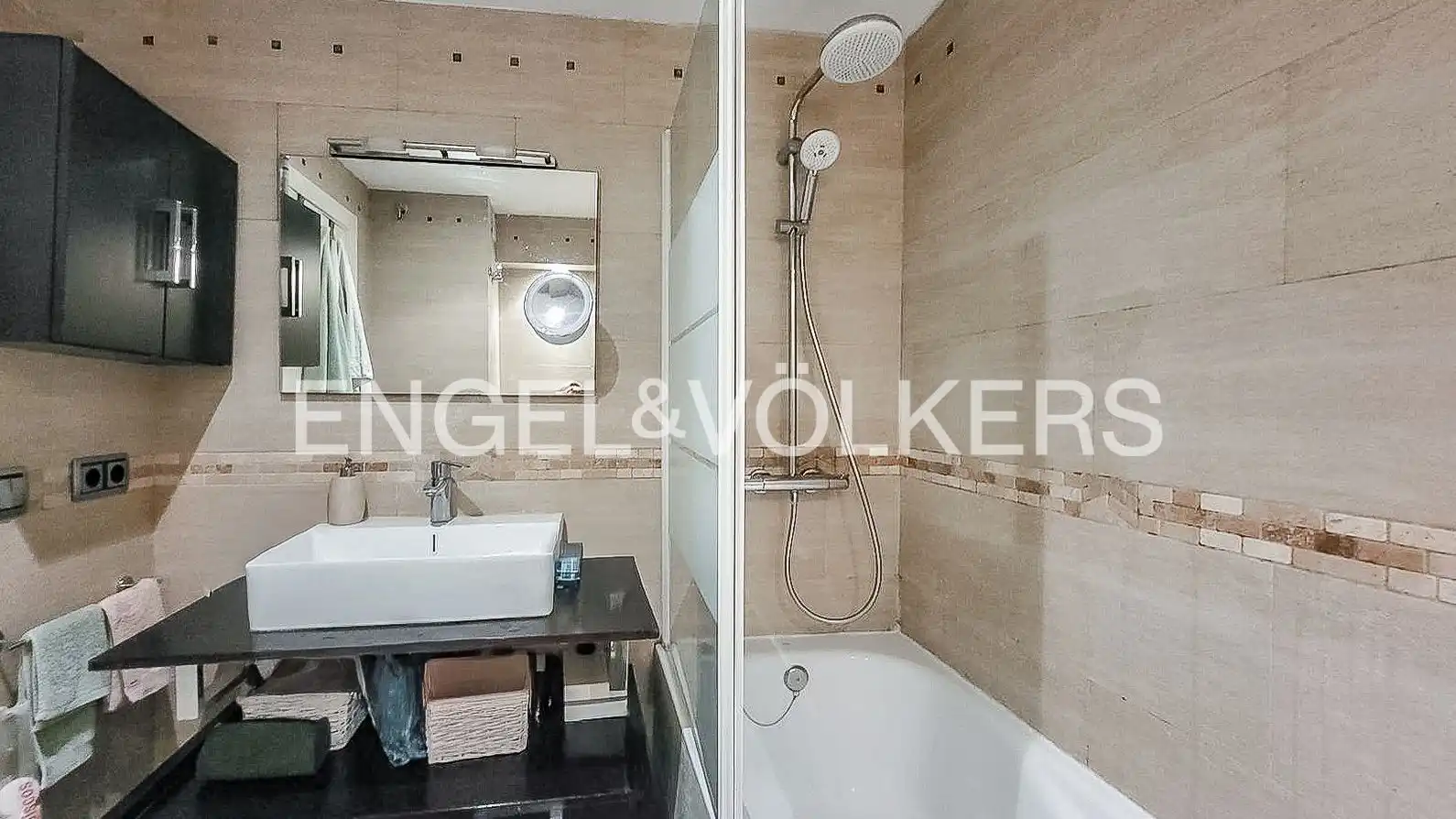 Bathroom of Flat for rent in Gavà  with Air Conditioner, Heating and Swimming Pool