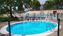 Piscina de Pis en venda en Haro amb Parquet, Terrassa i Traster