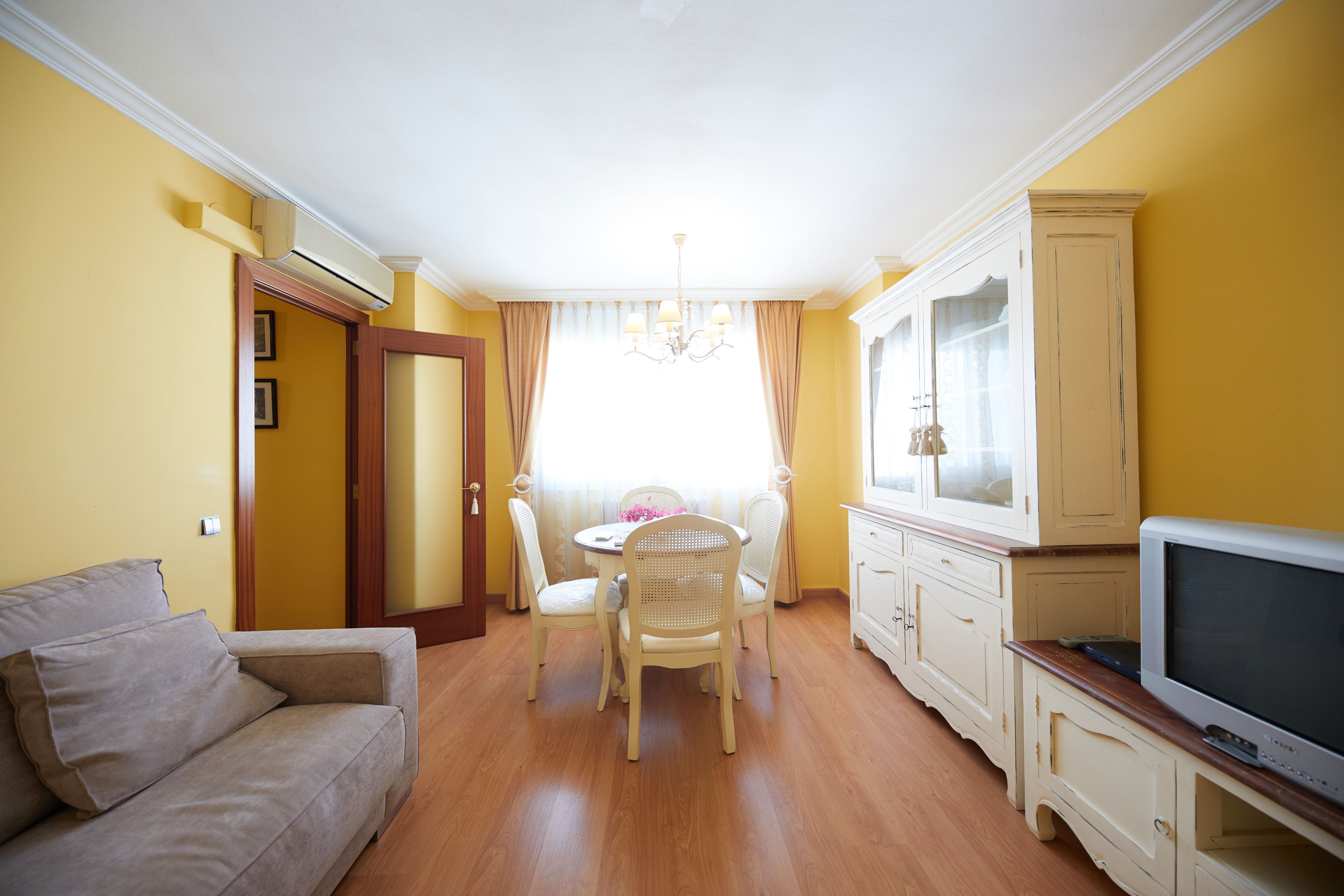 Dormitori de Àtic en venda en  Tarragona Capital amb Parquet, Moblat i Forn