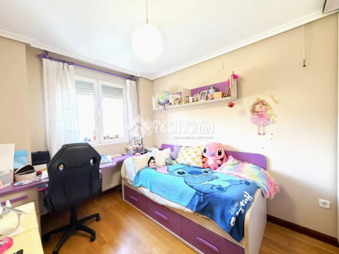 Habitación de Piso en venta en Cuenca con Calefacción, Parquet y Trastero