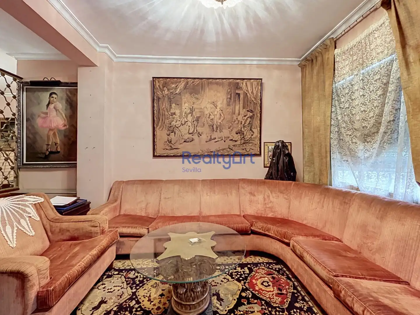 Sala d'estar de Planta baixa en venda en Sevilla amb Aire condicionat i Jardí privat