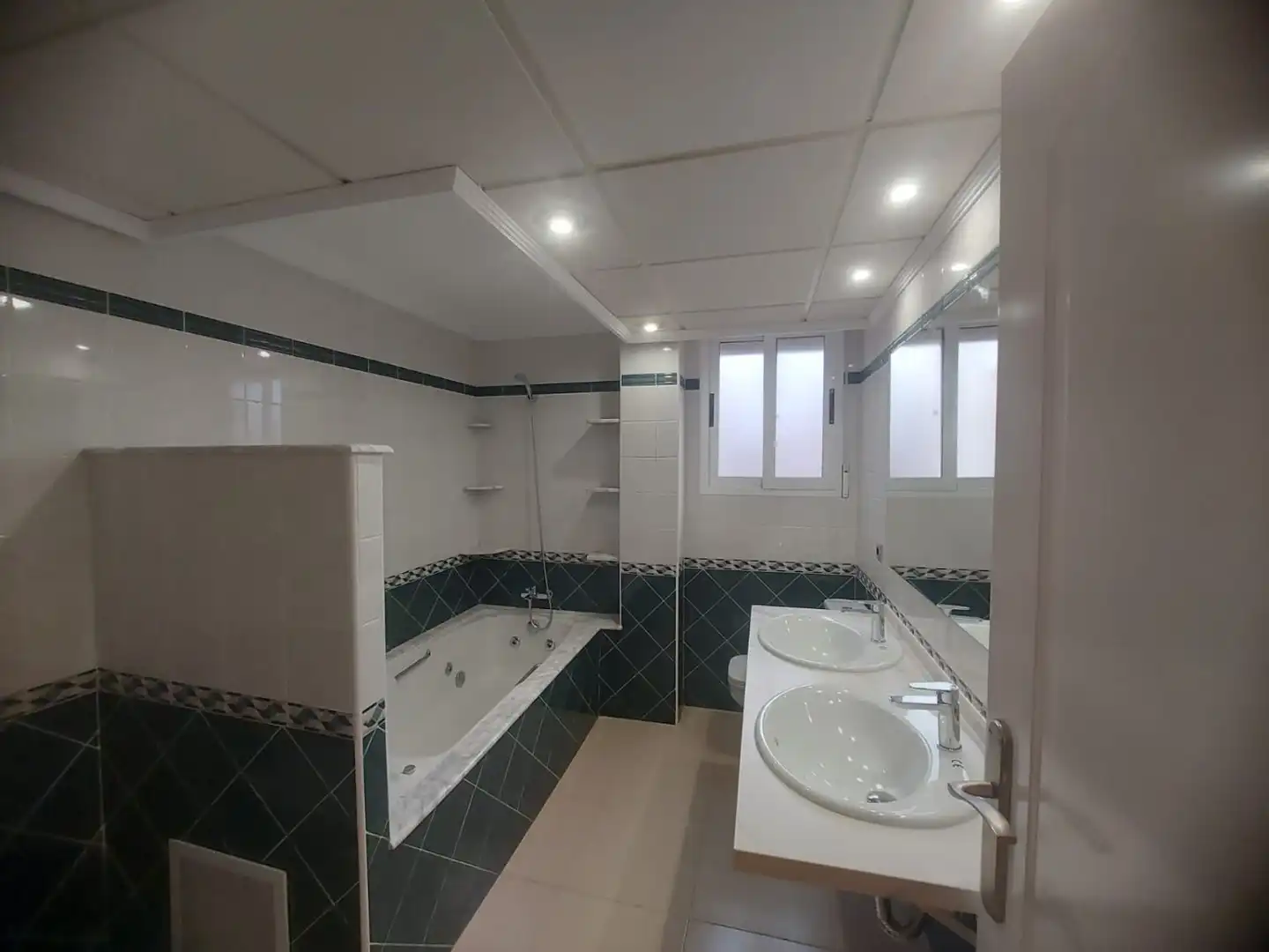 Bathroom of Buildings for sale in Orihuela