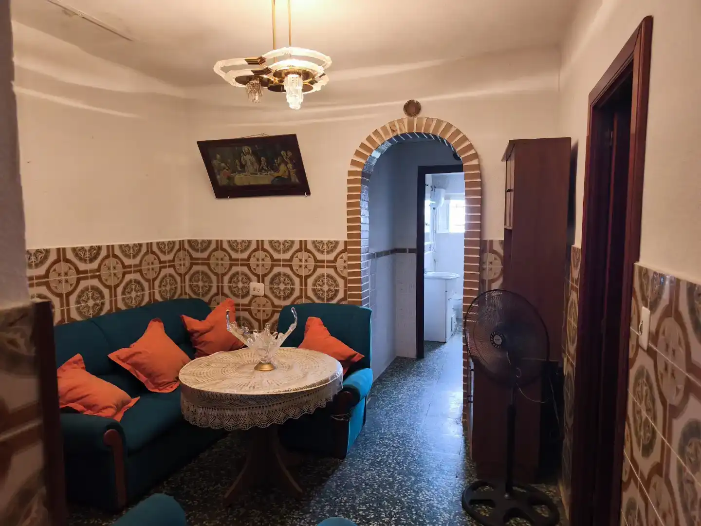 Sala d'estar de Casa adosada en venda en Macastre amb Aire condicionat, Traster i Moblat