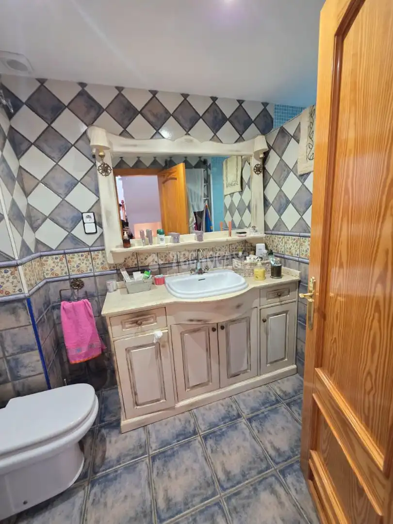 Badezimmer von Haus oder Chalet zum Verkauf in Almería mit Klimaanlage, Privatgarten und Terrasse