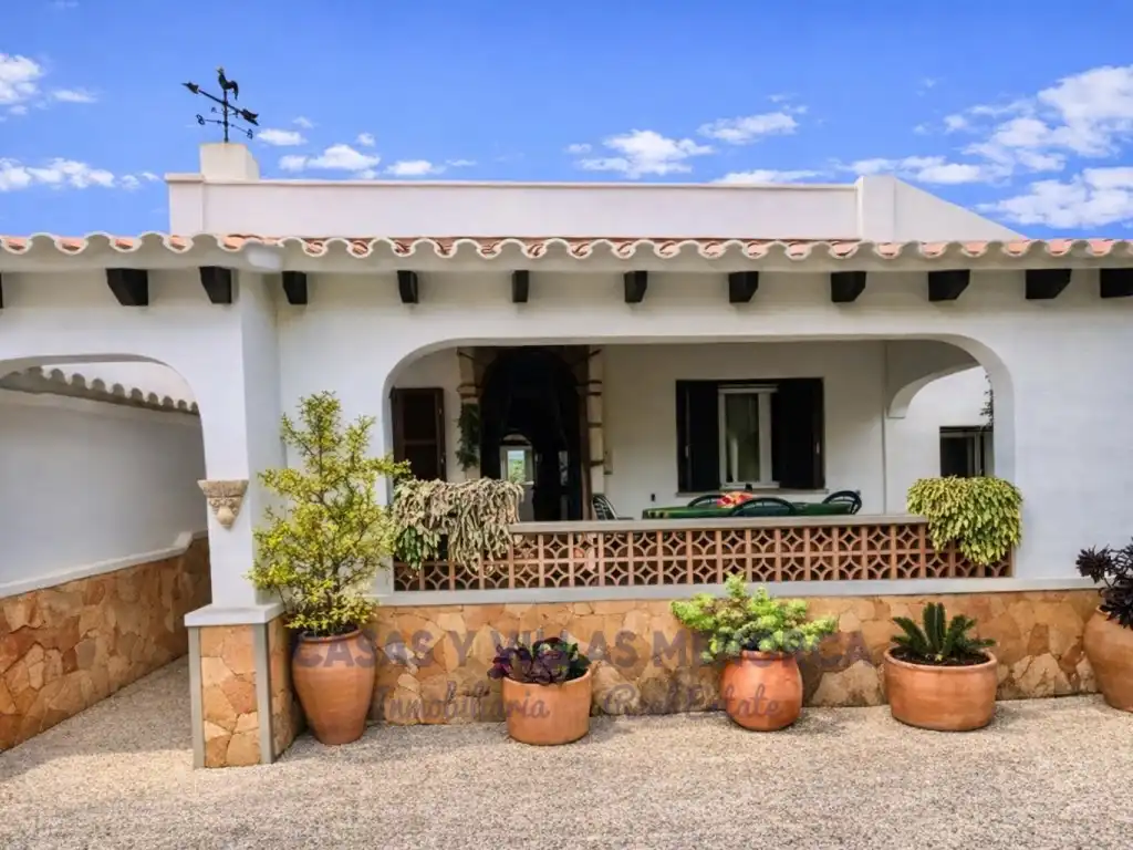 Vista exterior de Finca rústica en venda en Sant Lluís amb Jardí privat, Terrassa i Piscina
