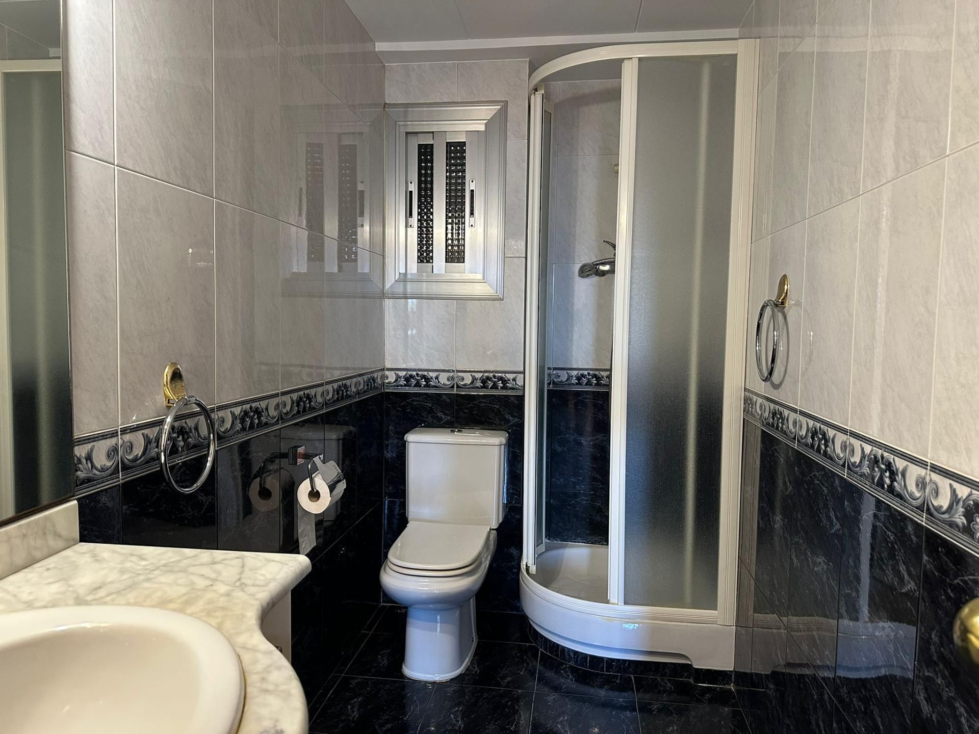 Bany de Pis en venda en Montmeló amb Aire condicionat, Calefacció i Traster