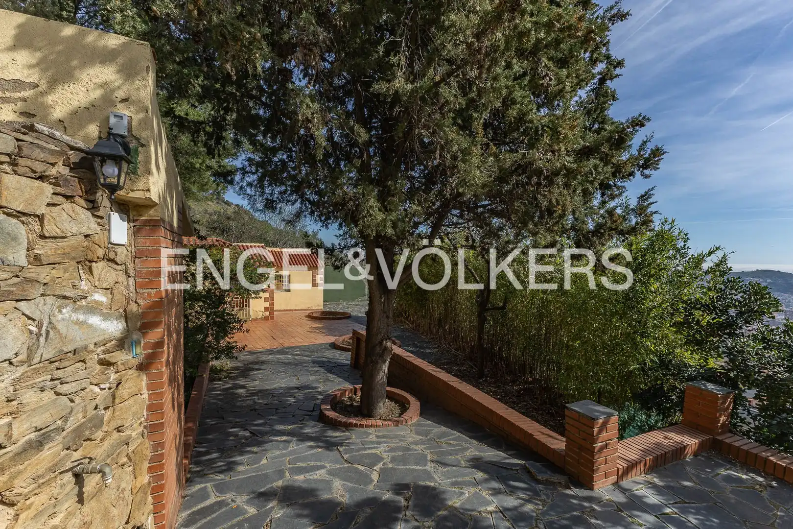 Außenansicht von Country house zum Verkauf in Barcelona mit Heizung, Parkett und Terrasse