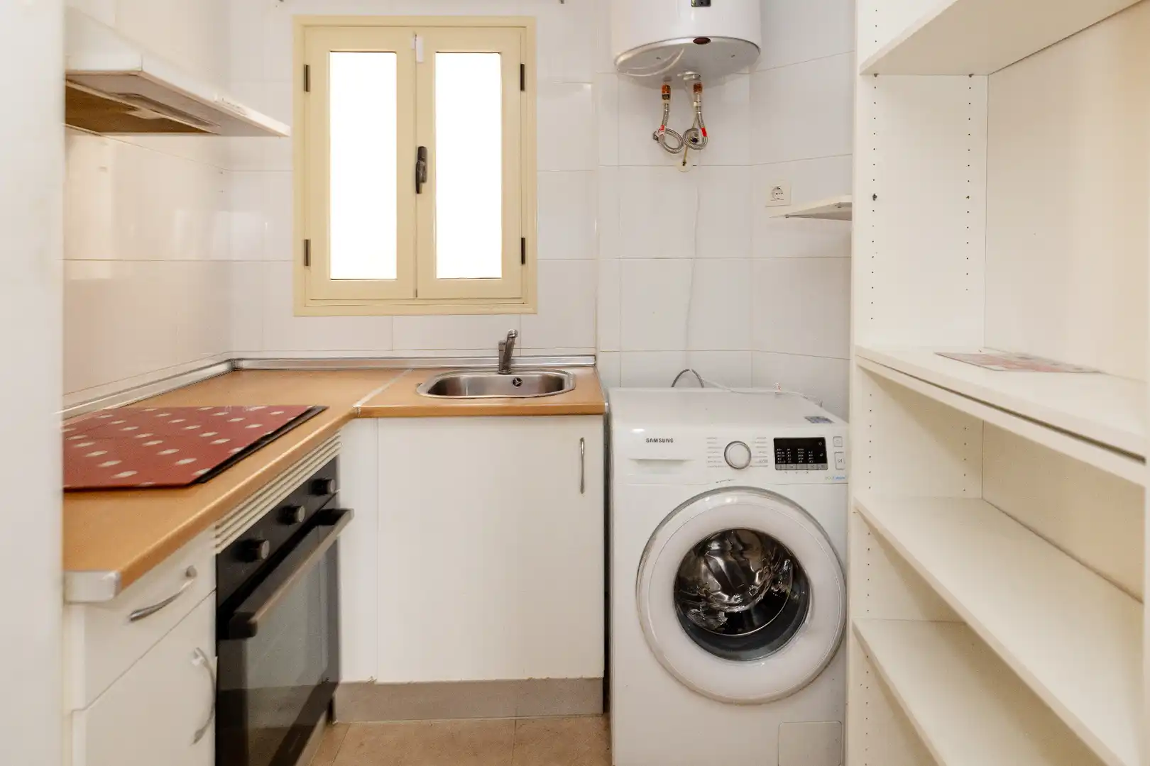 Cocina de Apartamento en venta en Málaga con Aire acondicionado, Calefacción y Terraza