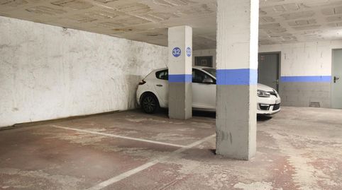 ¡Oportunidad! Plaza de aparcamiento en venta para coche mediano o pequeño situado en el centro comercial de Girona, en la calle de, immagine 3