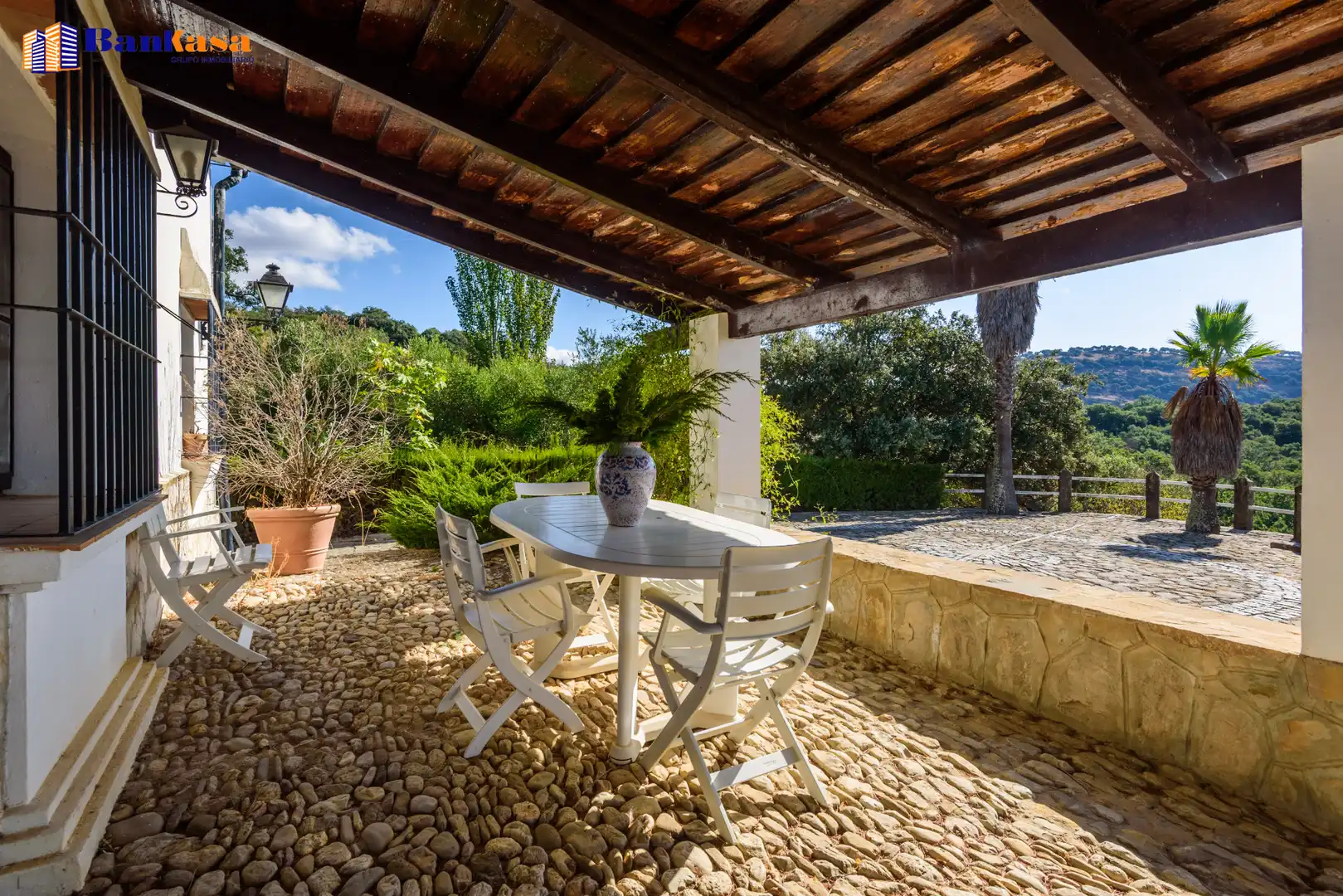 Terrassa de Casa o xalet en venda en Cortes de la Frontera amb Calefacció, Jardí privat i Moblat
