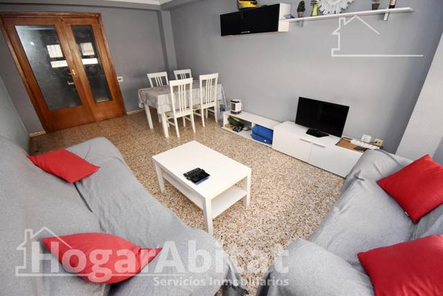 Piso en Venta en Calle Juan Ramón Jiménez en Ensanche - Parque del Oeste