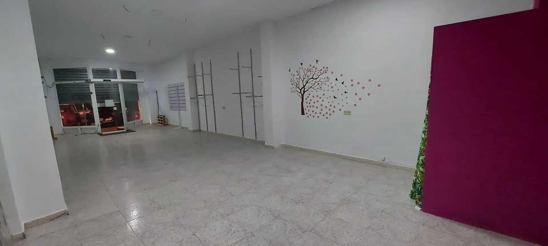 Local comercial de lloguer a Poble Nou, imagen 2