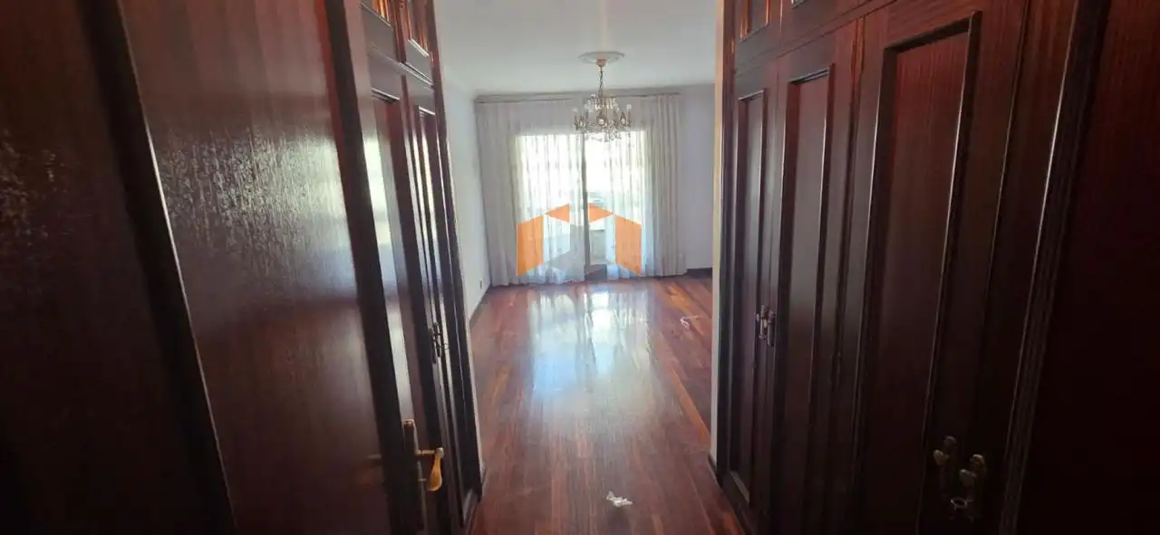Piso en venta en Vigo  con Calefacción, Parquet y Terraza