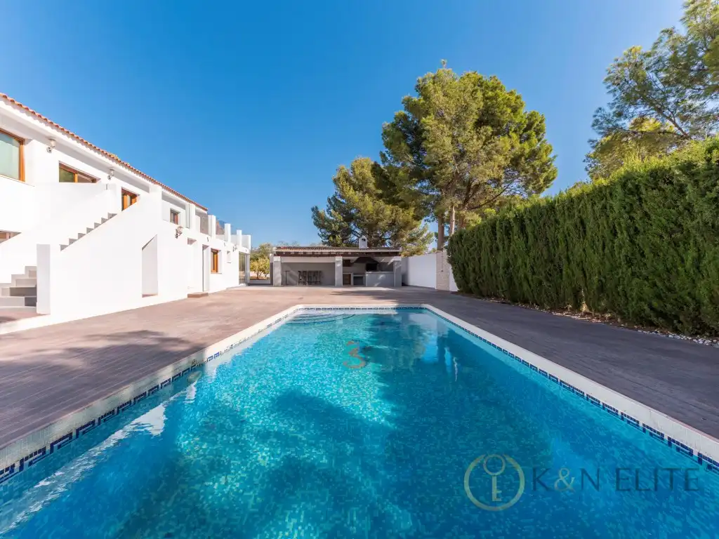 Casa con piscina en venta en Avenida Coloma, imagen 3