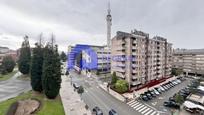 Vista exterior de Pis en venda en Oviedo  amb Traster