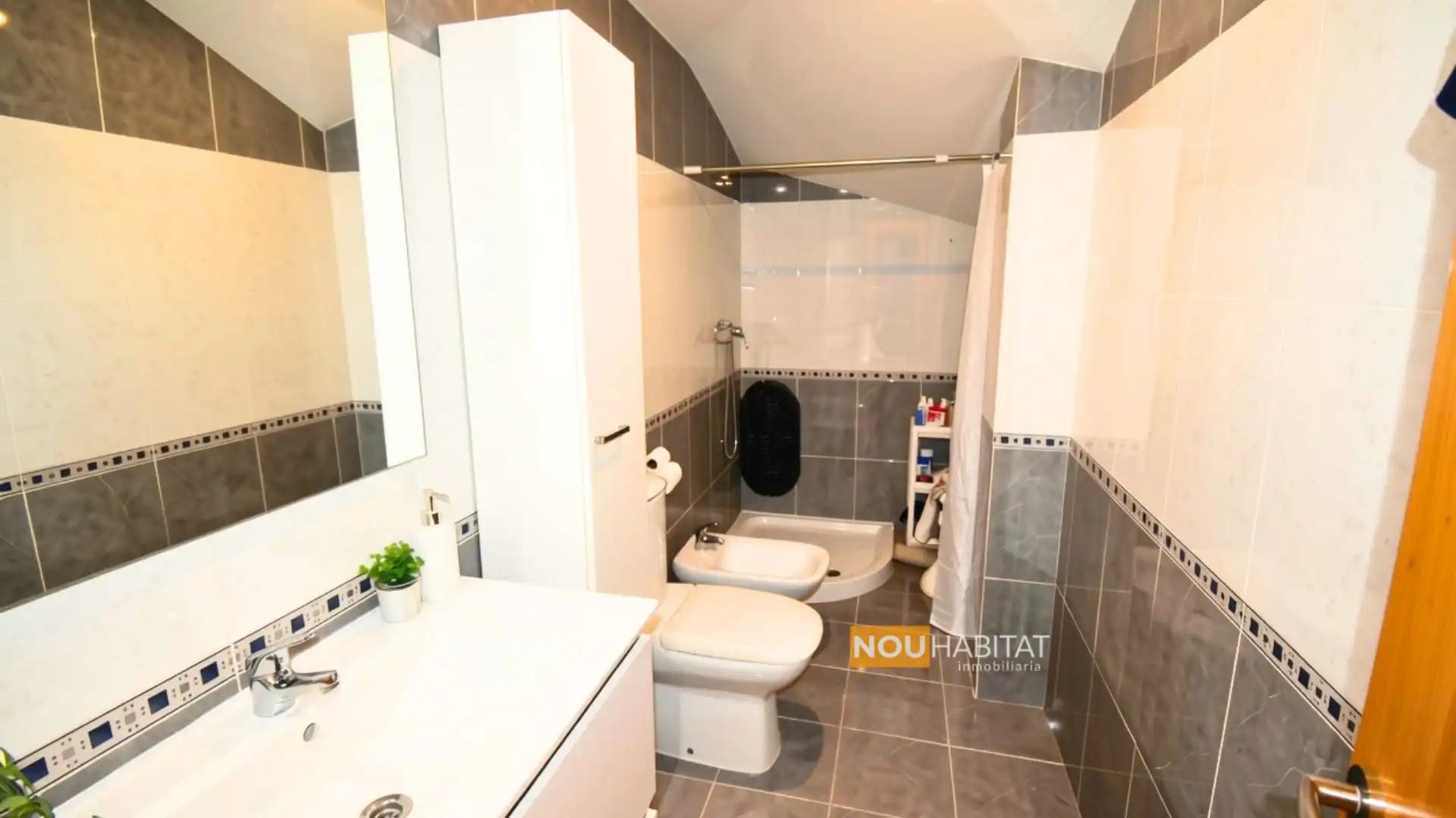 Baño de Ático en venta en Montroi / Montroy con Aire acondicionado y Terraza