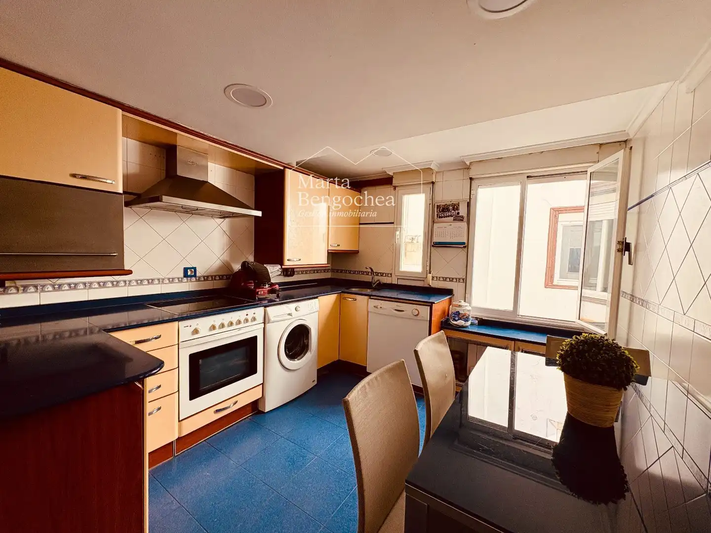 Cocina de Piso en venta en Vitoria - Gasteiz con Calefacción y Trastero